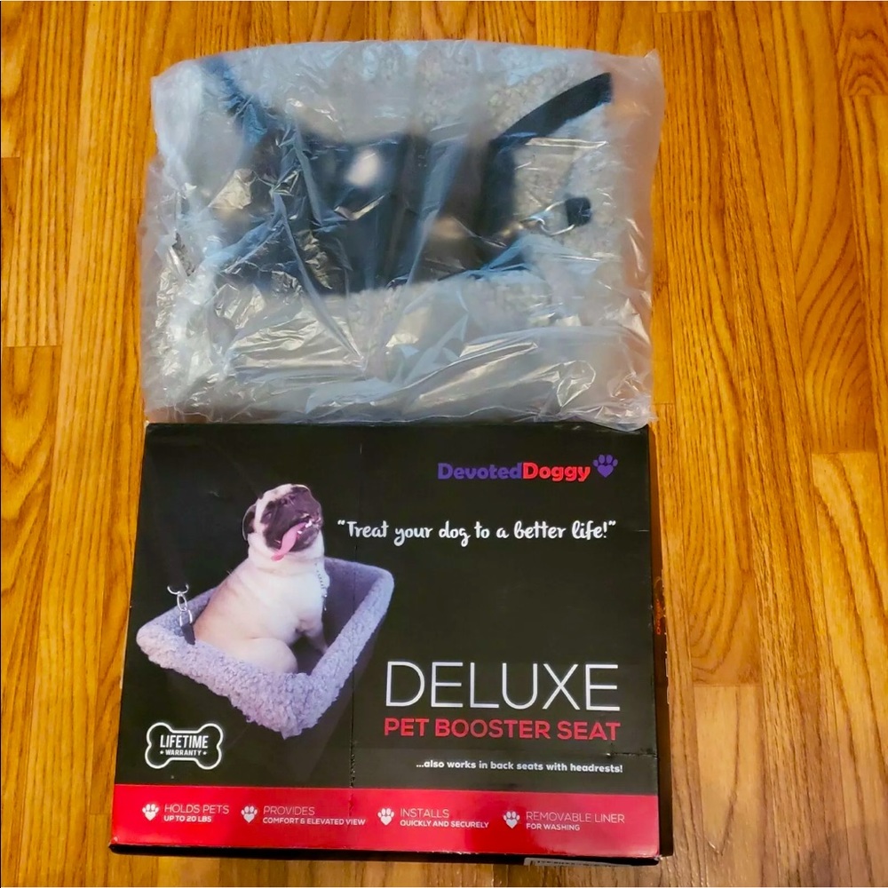 Deluxe Pet Booster Seat - Elevated Pet Bed for Cars, Tru
